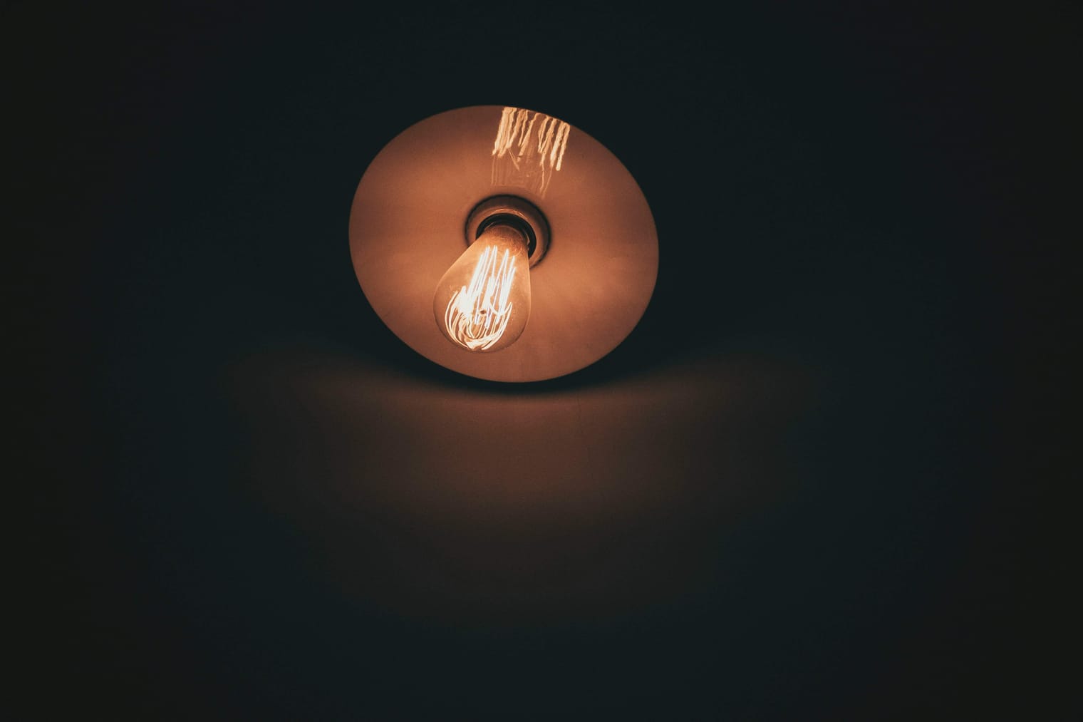CCV Luce: Cos'è il Corrispettivo di Commercializzazione e Vendita